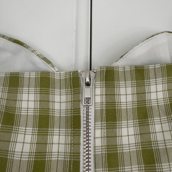 Princess Polly Tuscan Top Green plaid adjustable spaghetti strap sweetheart neck - Picture 2 of 9